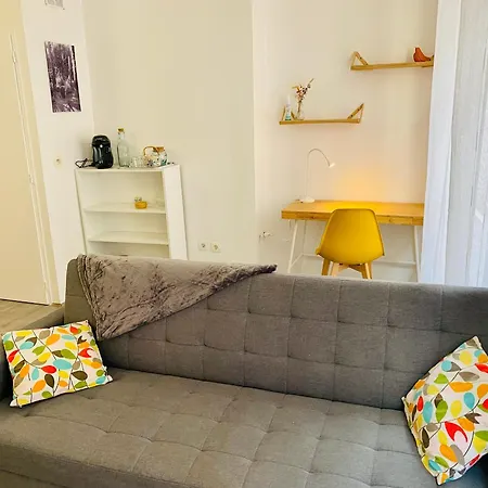 Apartment T2 Au Coeur Du Vieux - Fr-1-239-960 *